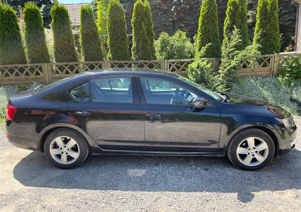 Skoda Octavia cena 29300 przebieg: 253477, rok produkcji 2014 z Wieliczka małe 497